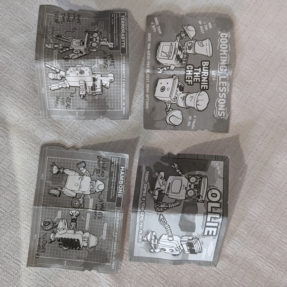 Hexbug Junk Bots dumpster construction kit age 3+ - Picture 6 of 11